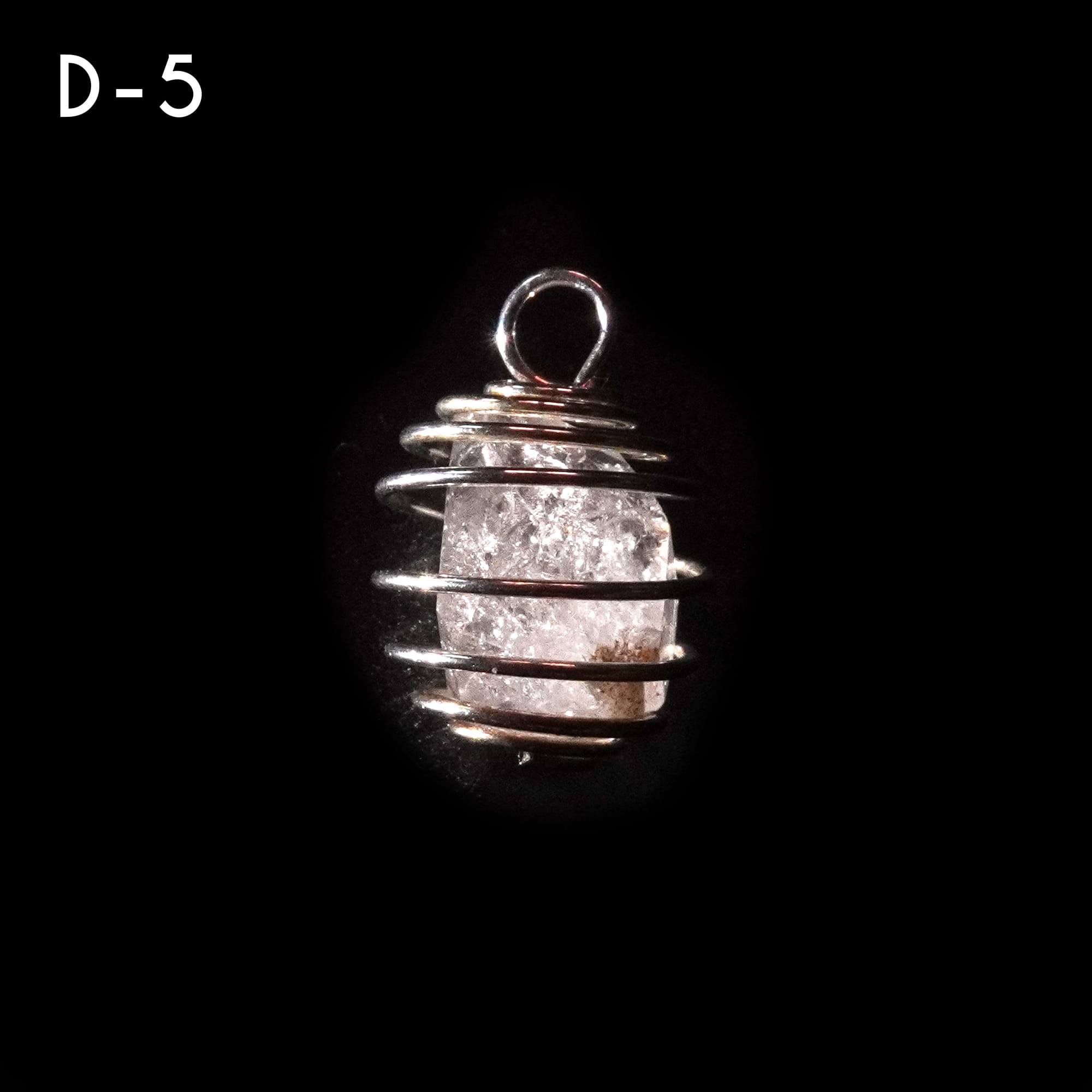 EMF Defender Hanger D-5– Herkimer diamant